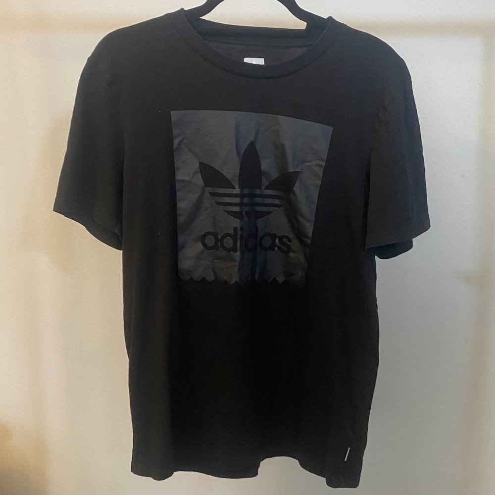 Adidas T-Shirt